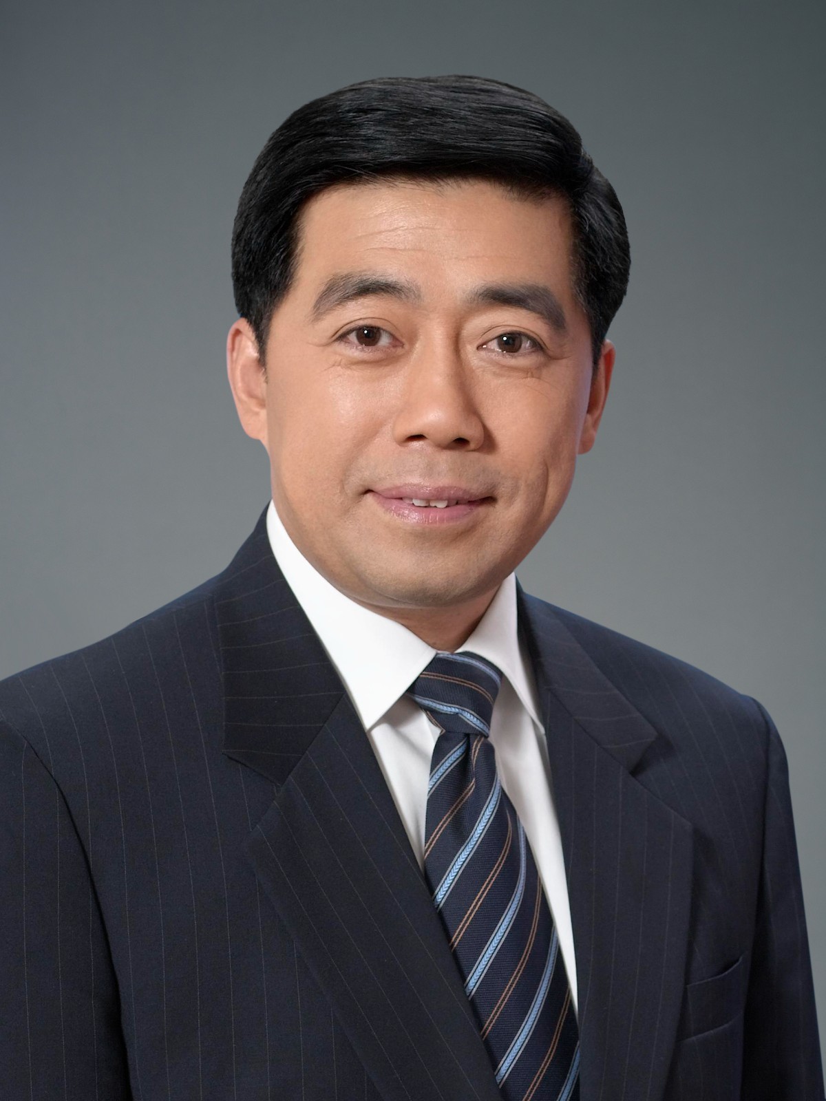 刘亦工-个人照片 渐变灰.jpg 刘亦工-个人照片 渐变灰.jpg